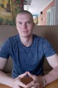 Денис Попов