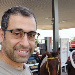 חיים המיוחד