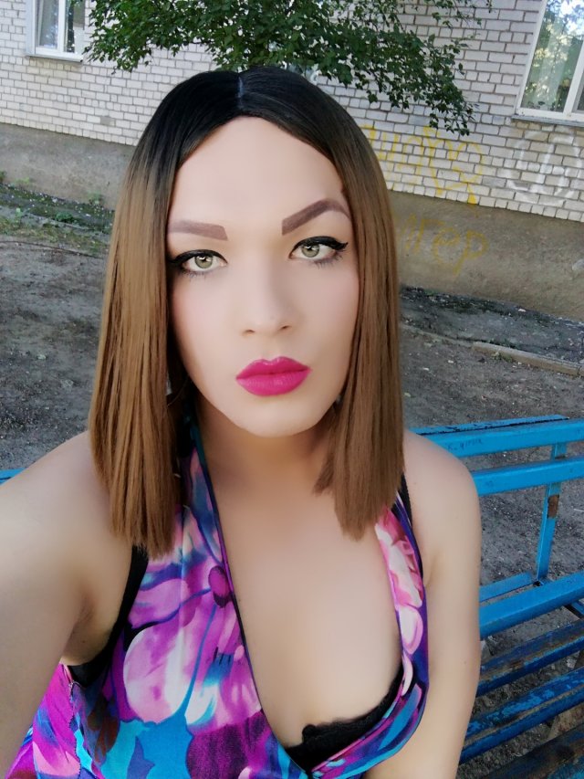 Томпақ қыздардың онлайн секс видеолары Киевтегі транссексуалдық байланыстар