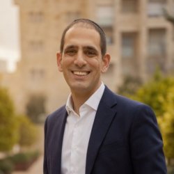 שלומי