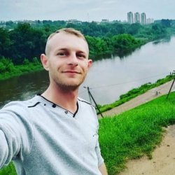 Артём