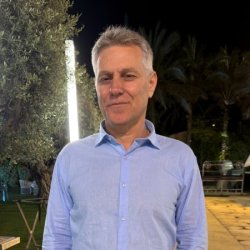 איתן