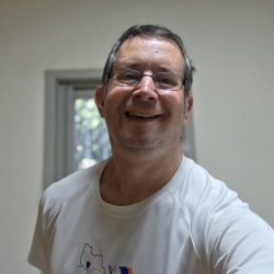 אורי בר