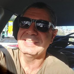 אלוני