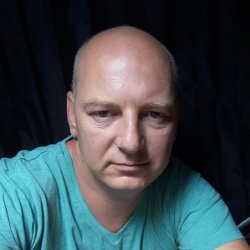 Tomas