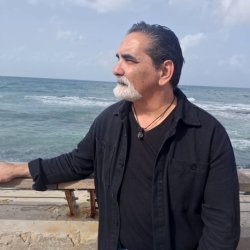 אורי