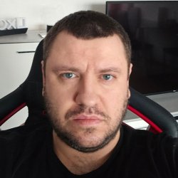 Артём