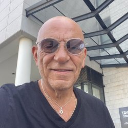 Yosi