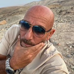 רומנטיקן מנוסה.