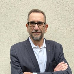 Ezi