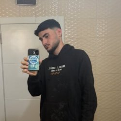 מ***
