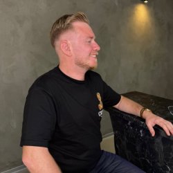 Nik