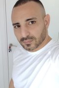 Yaniv