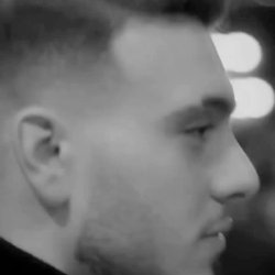 فحل وعاشق ومتيم