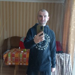Андрій Мельник