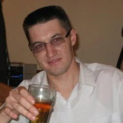 Артём