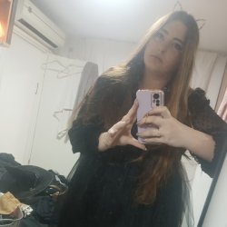 נעמי