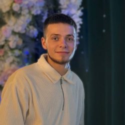 Джонні Сінс