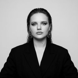 Алина