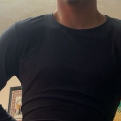 Mo