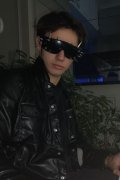 Nik