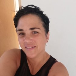 נעמי