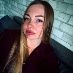 Аня