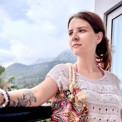 Алина