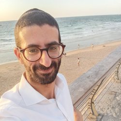 שלומי