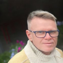 Руслан Ткач