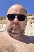 Yaniv