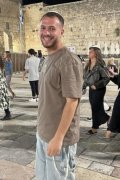 ליאור
