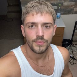 ליאור