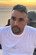 Yaniv