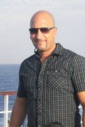 אורי