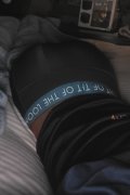 Hu