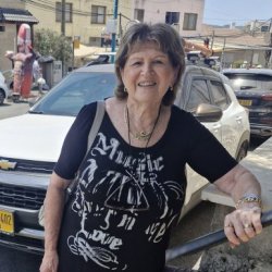 חמדה  פלג