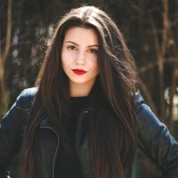 Аня