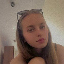 Оля