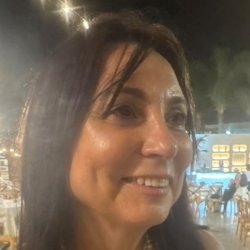 לריסה