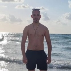 ליאור