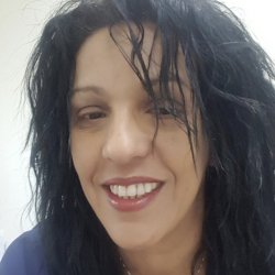 אשה