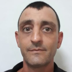 Артём