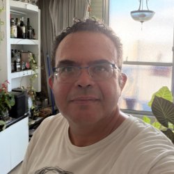 שוקי