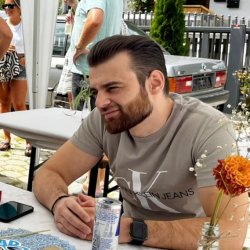 Nikos