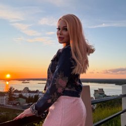 Аня