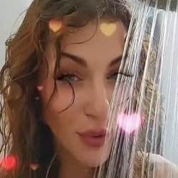 נעמי
