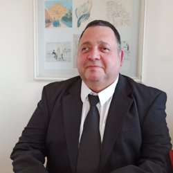 רון