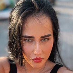 דברה קריסטל