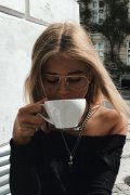 Аня